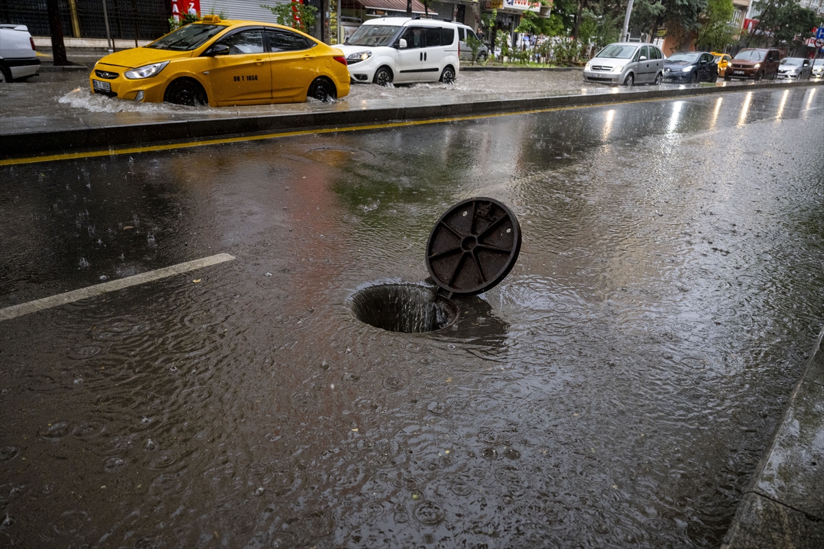 Ankara'yı sel aldı