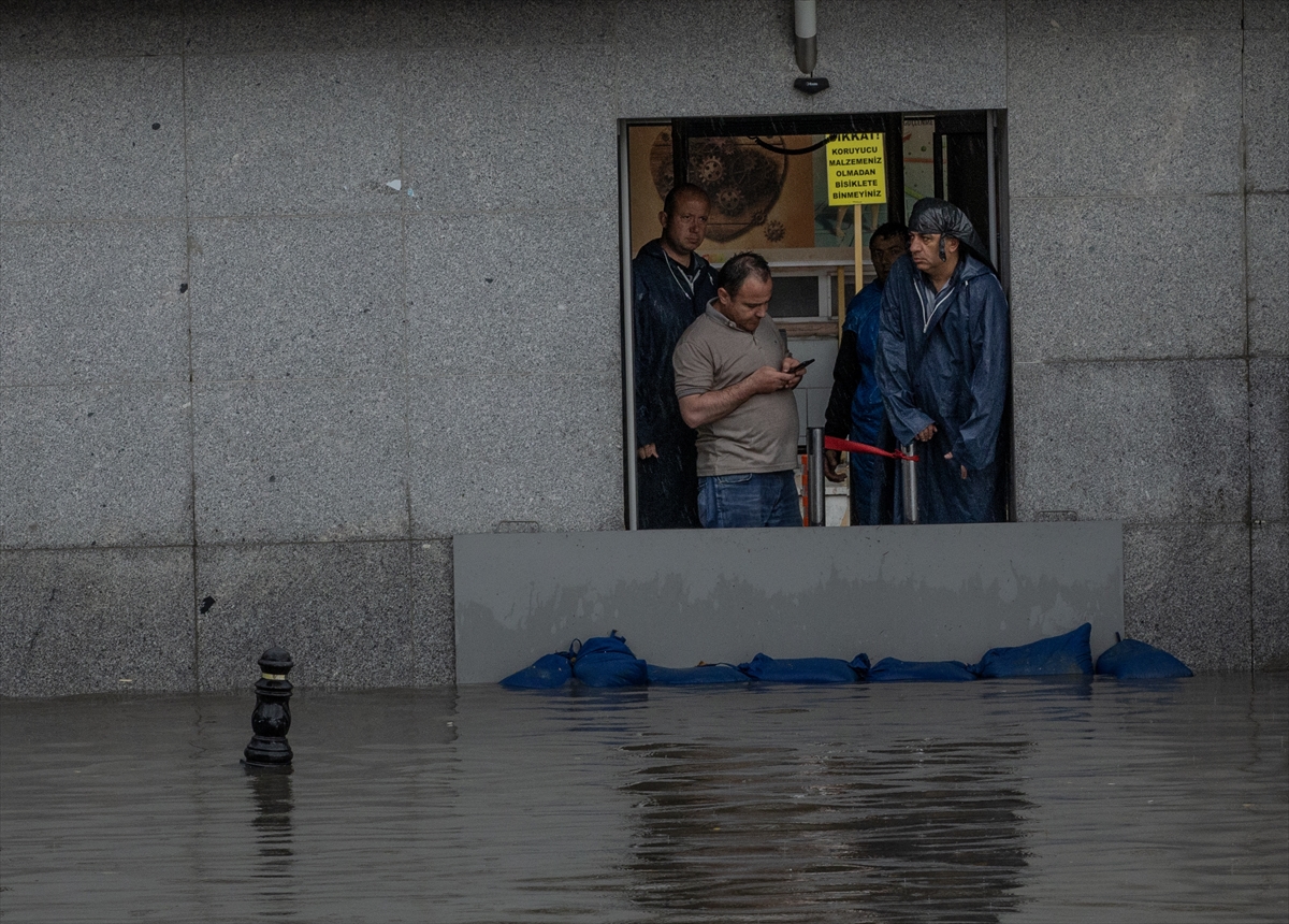 Ankara'yı sel aldı