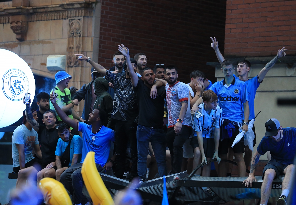 Şampiyon Manchester City, ülkesinde coşkuyla karşılandı