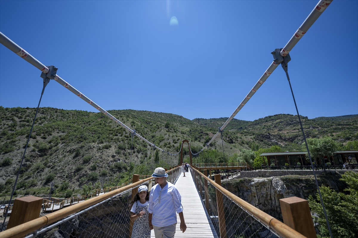 Konya'nın doğal güzelliklerinden Yerköprü Şelalesi'nden manzalaralar