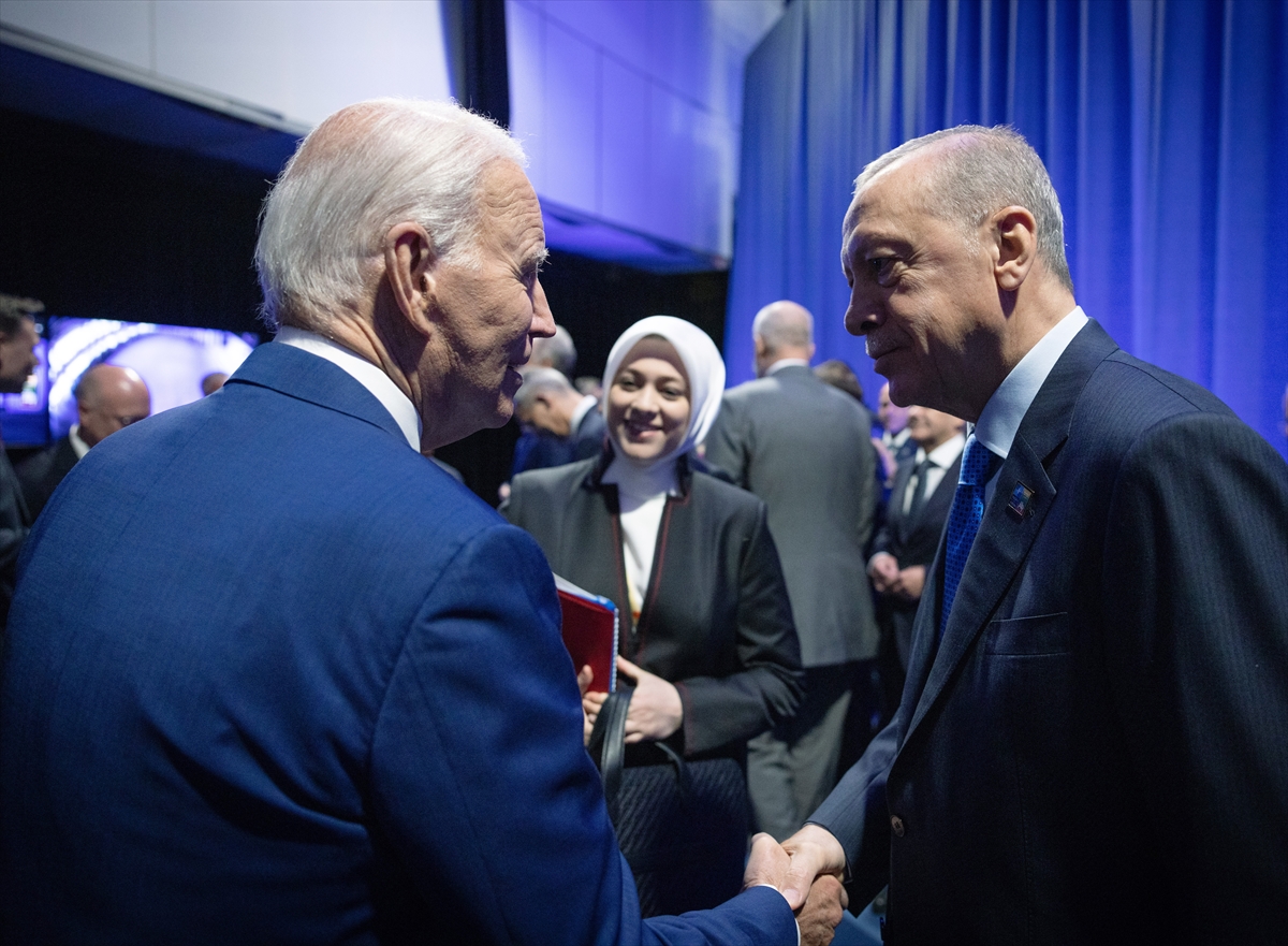 Tarihi gün! NATO Liderler Zirvesi'nden samimi kareler