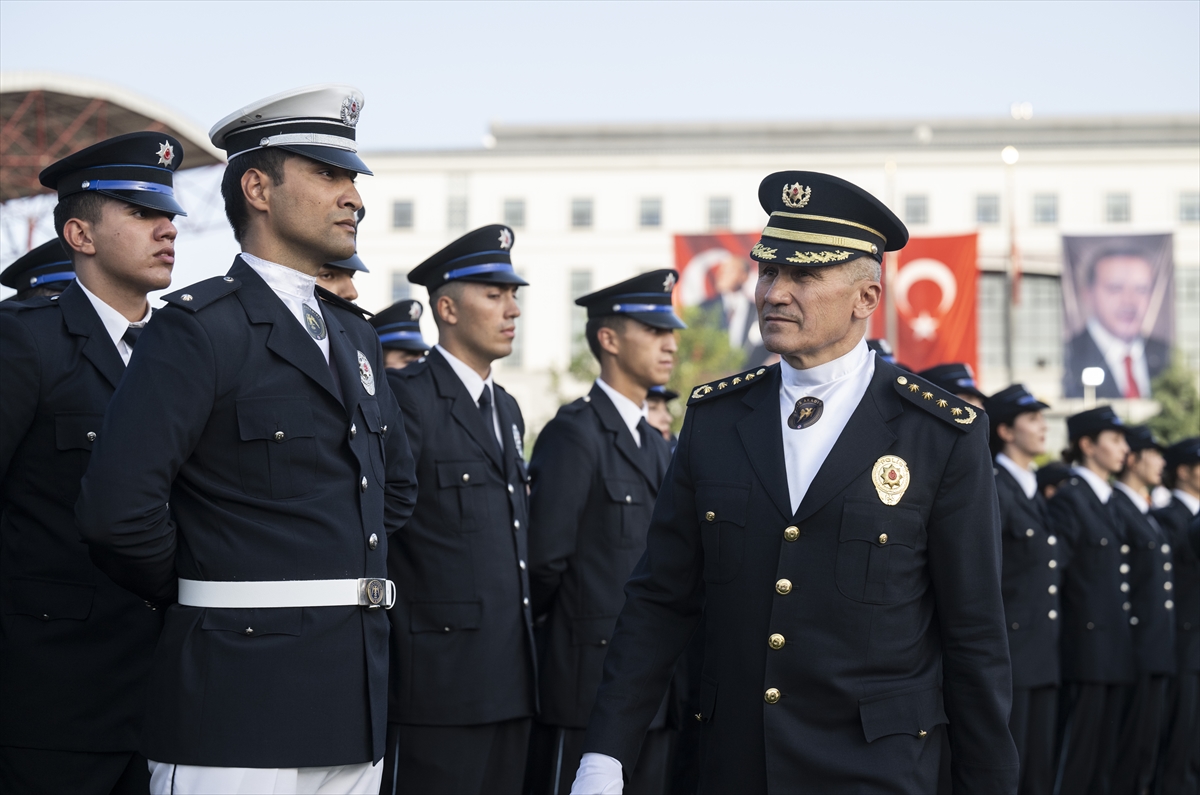 Polis Meslek Yüksekokulları Mezuniyet Töreni'nden kareler