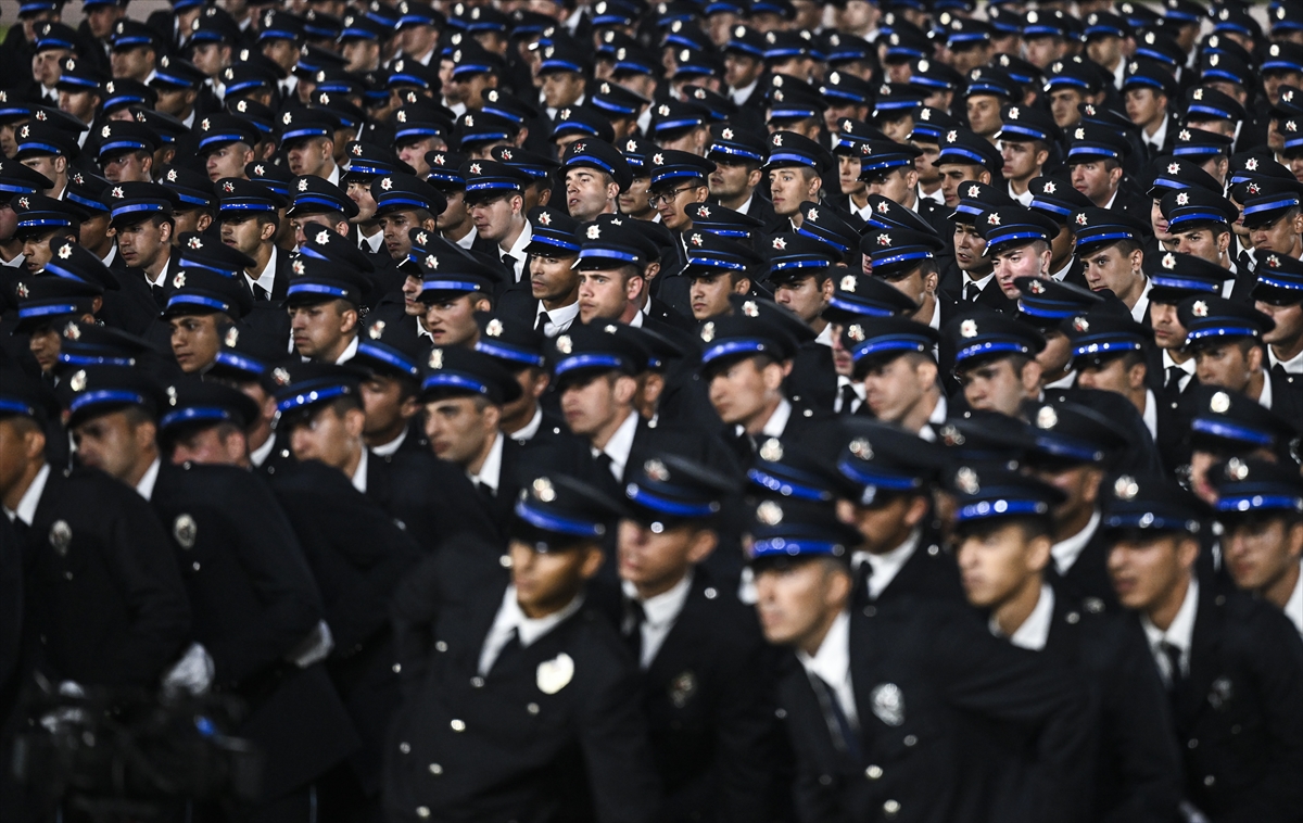 Polis Meslek Yüksekokulları Mezuniyet Töreni'nden kareler