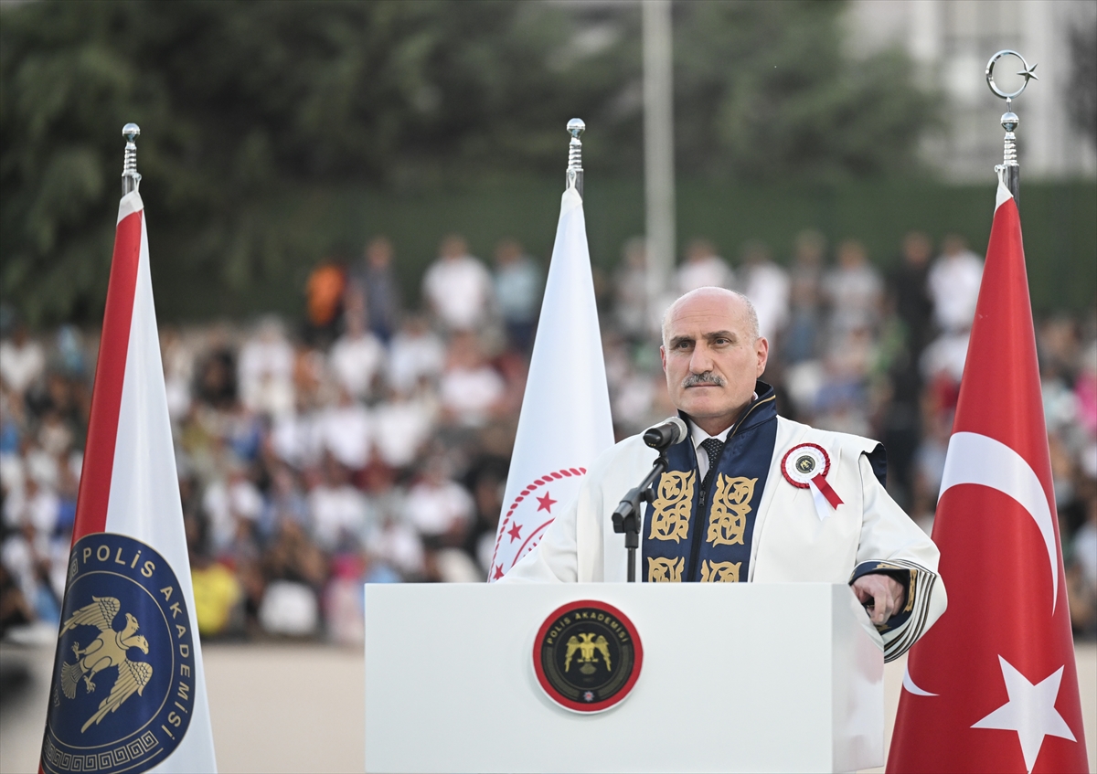 Polis Meslek Yüksekokulları Mezuniyet Töreni'nden kareler