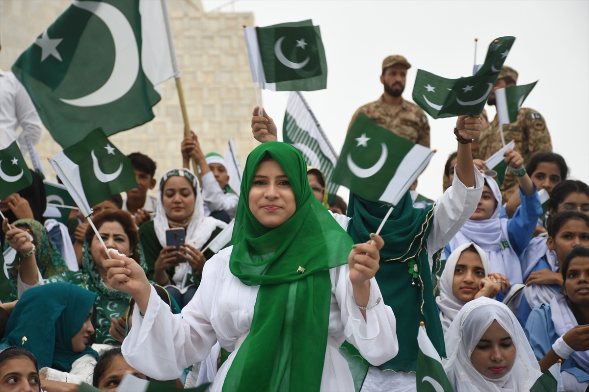 Pakistan'da bağımsızlığın 76. yılı kutlanıyor