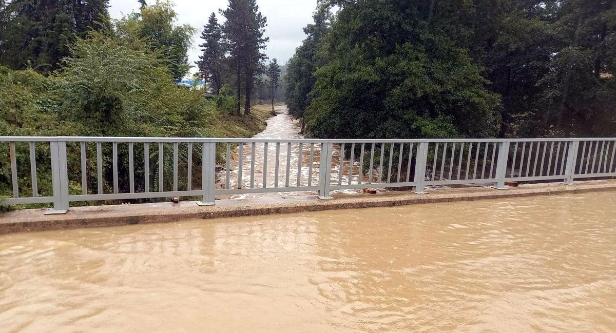 Kırklareli'de sağanak yağış sele sebep oldu