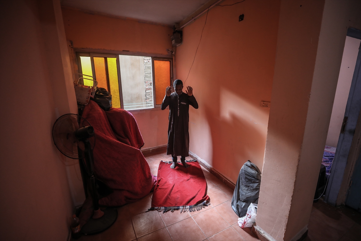 Gineli gencin Ezher Üniversitesi'nde okumak için bisikletiyle 6 ülkeyi geçtiği tehlikeli yolculuk