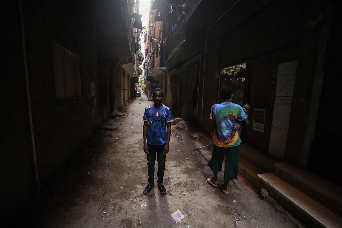 Gineli gencin Ezher Üniversitesi'nde okumak için bisikletiyle 6 ülkeyi geçtiği tehlikeli yolculuk