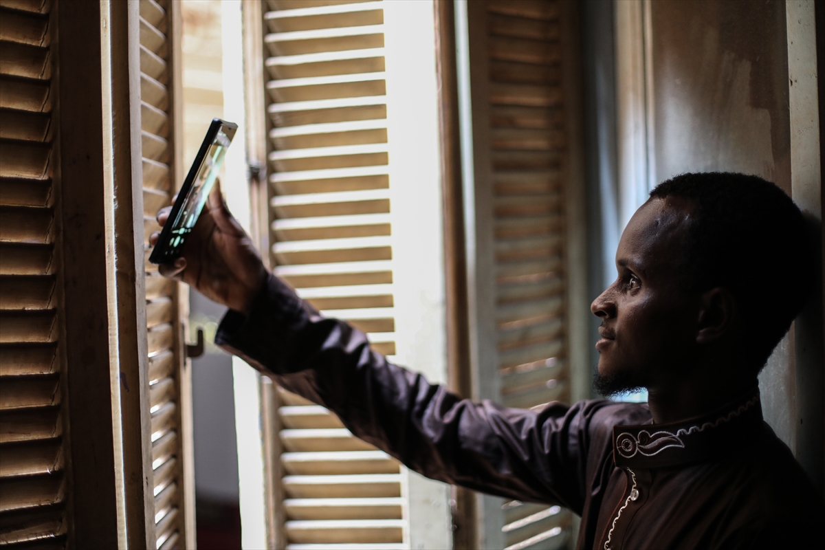 Gineli gencin Ezher Üniversitesi'nde okumak için bisikletiyle 6 ülkeyi geçtiği tehlikeli yolculuk