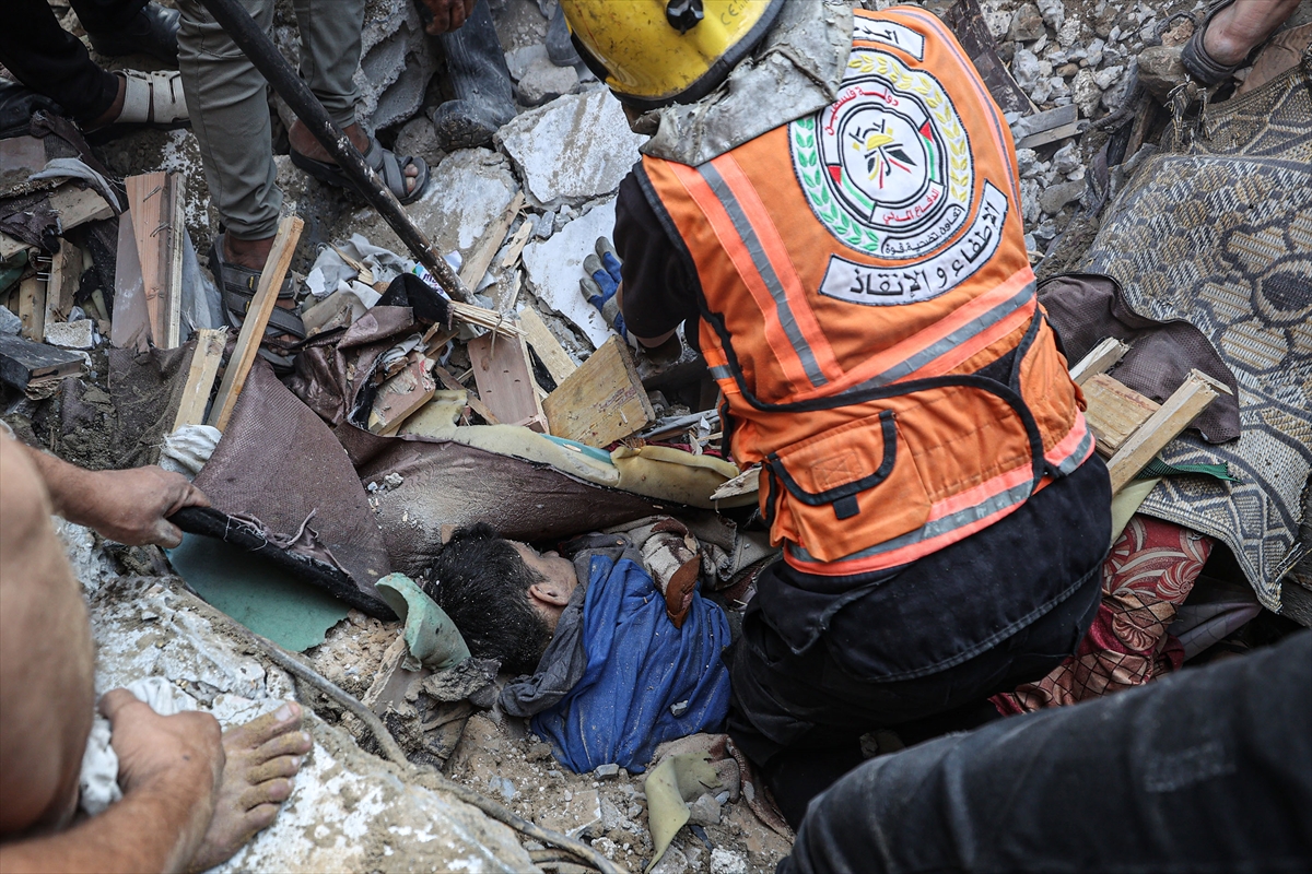 Bombardıman altındaki Gazze'de 10. gün