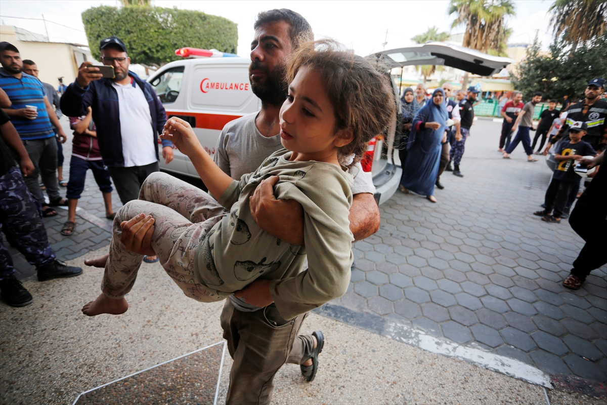 Bombardıman altındaki Gazze'de 10. gün