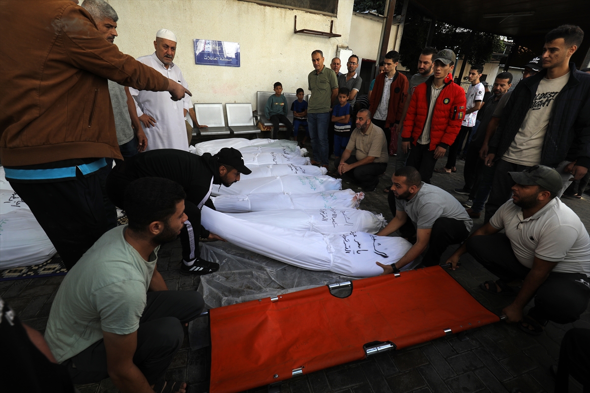 Bombardıman altındaki Gazze'de 10. gün