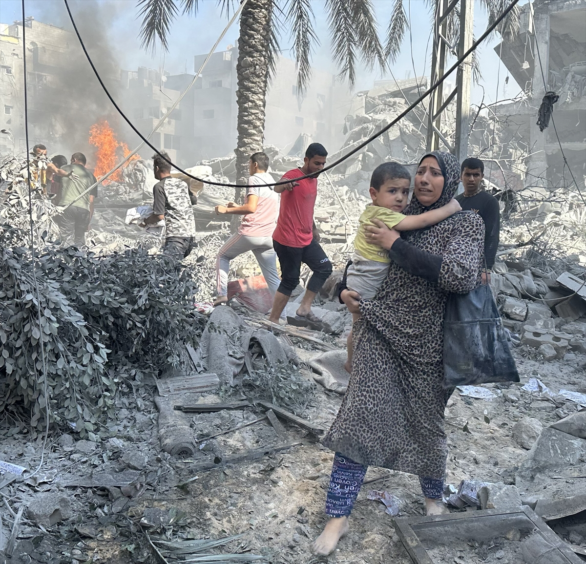 Gazze saldırılarında 12'nci gün: Acının kareleri