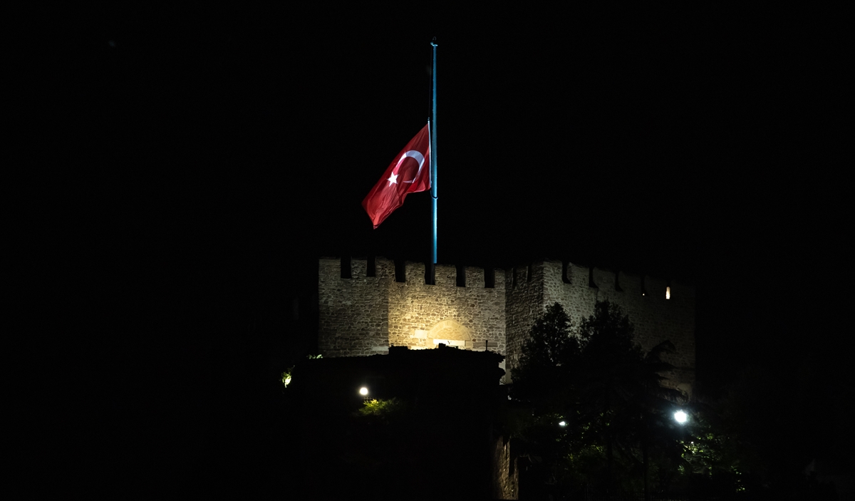 İsrail'in Filistin'e saldırılarının ardından Türkiye'de milli yas ilan edildi