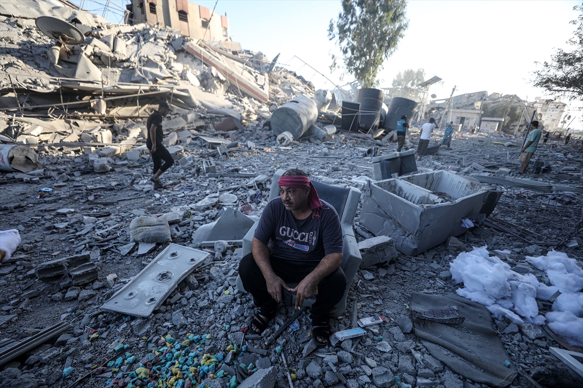 Gazze'de yıkımın kareleri: Binaların yüzde 30'u yıkıldı