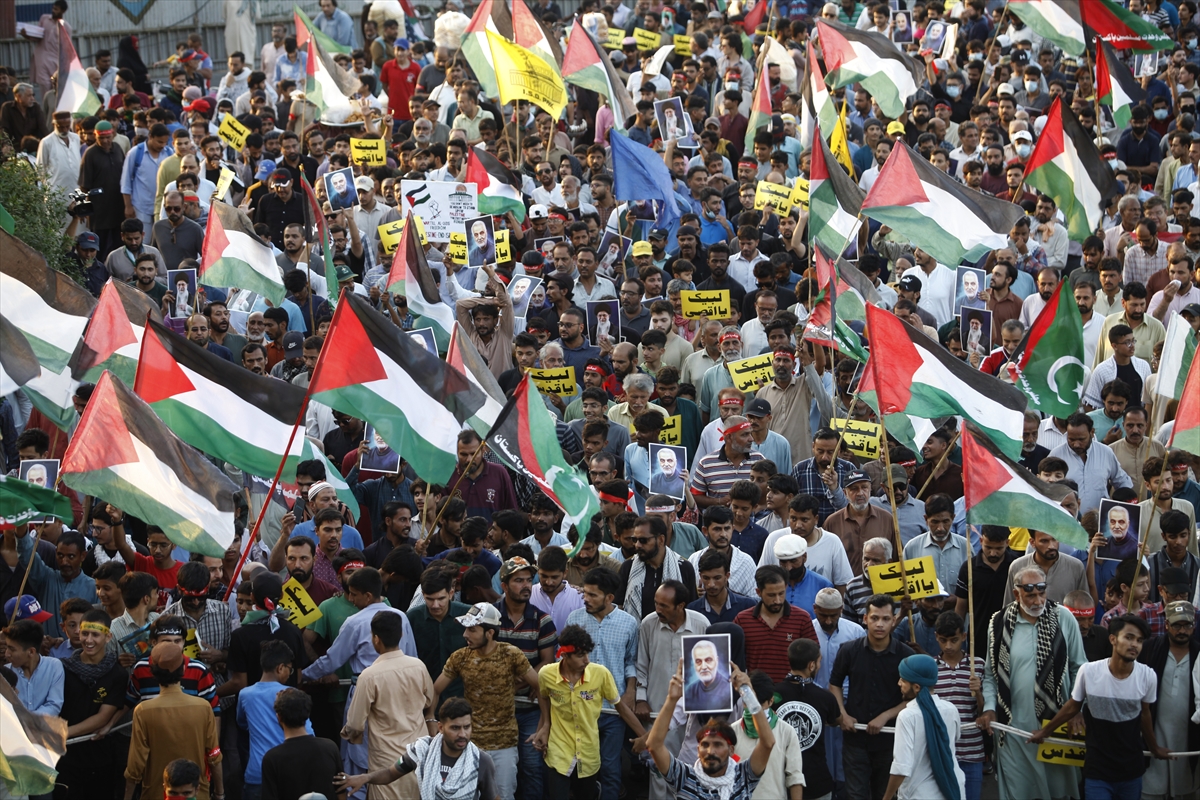 Dünyanın dört bir yanından Filistin'e destek gösterisi