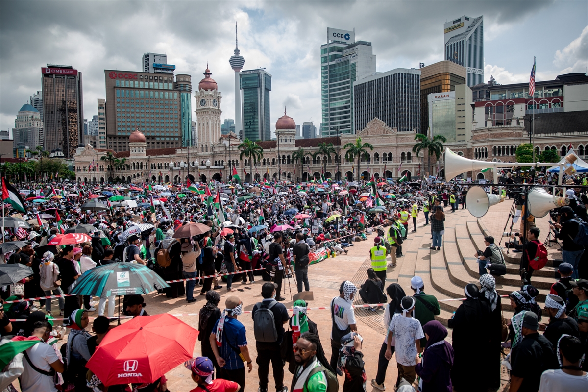 Dünyanın dört bir yanından Filistin'e destek gösterisi