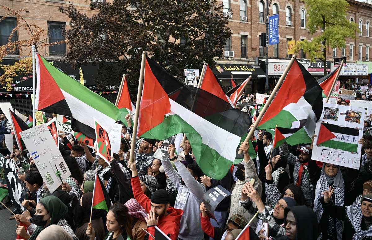 Dünyanın dört bir yanından Filistin'e destek gösterisi