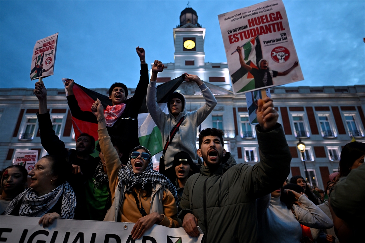 Dünyanın dört bir yanından Filistin'e destek gösterisi