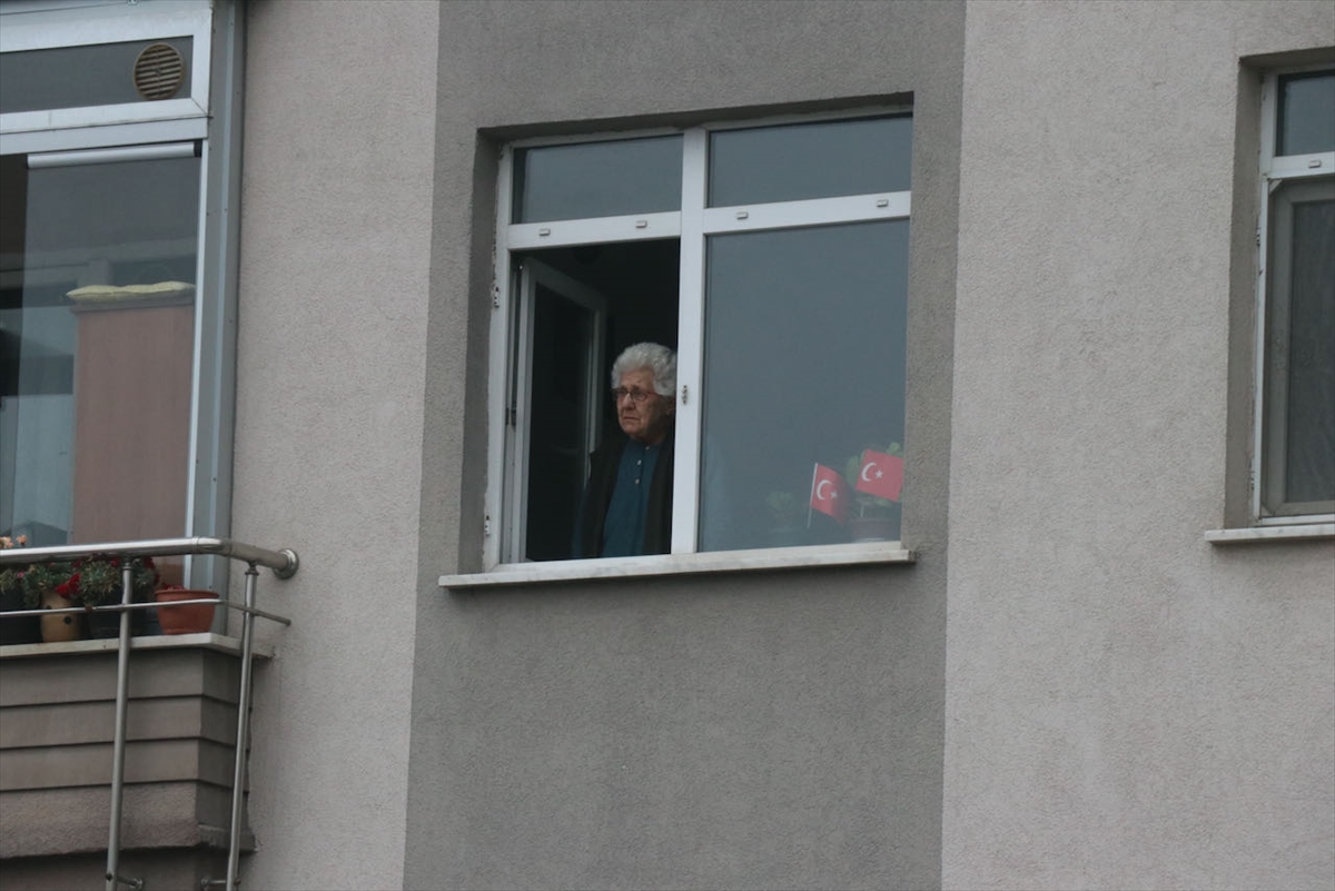 Yurttan saat 9'u 5 geçe manzaraları...