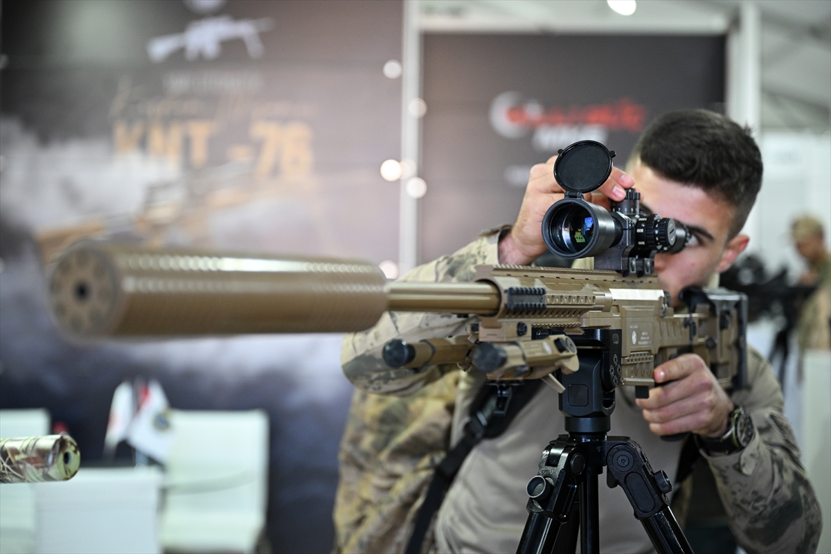 İzmir'de jandarma keskin nişancıları yarıştı