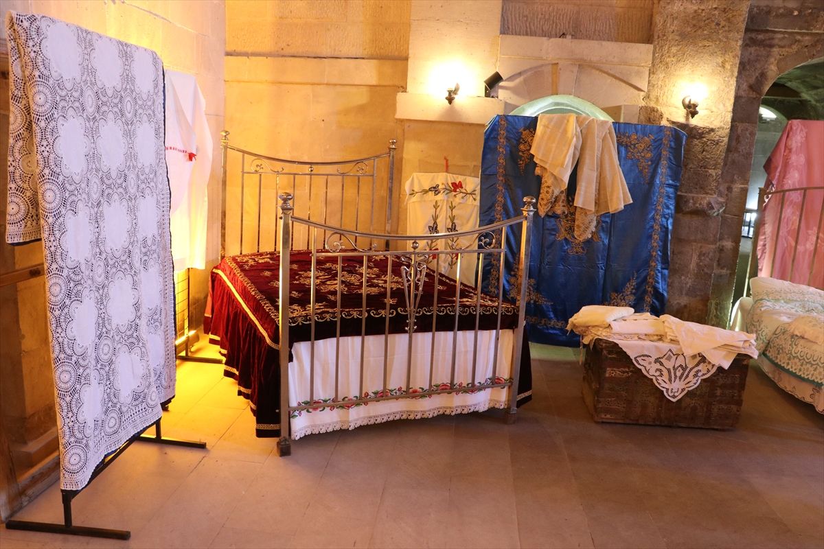 Kayseri'de 200 yıla kadar uzanan çeyizlerden sergi açıldı