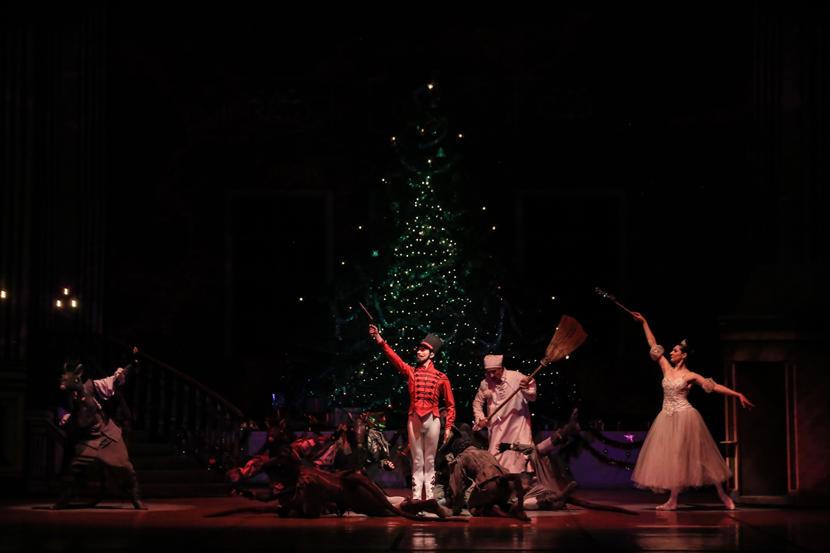 Ankara Devlet Opera ve Balesi'nden ilgi çeken prova: "Fındıkkıran"