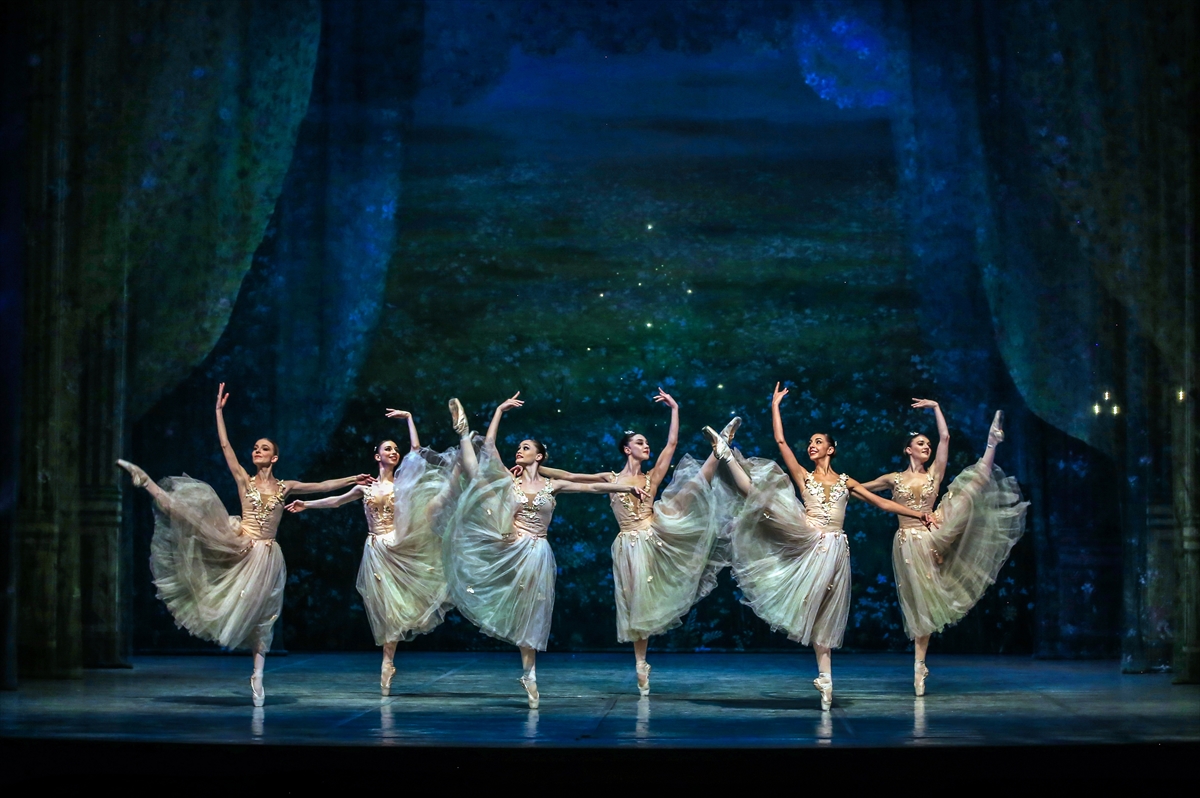 Ankara Devlet Opera ve Balesi'nden ilgi çeken prova: "Fındıkkıran"