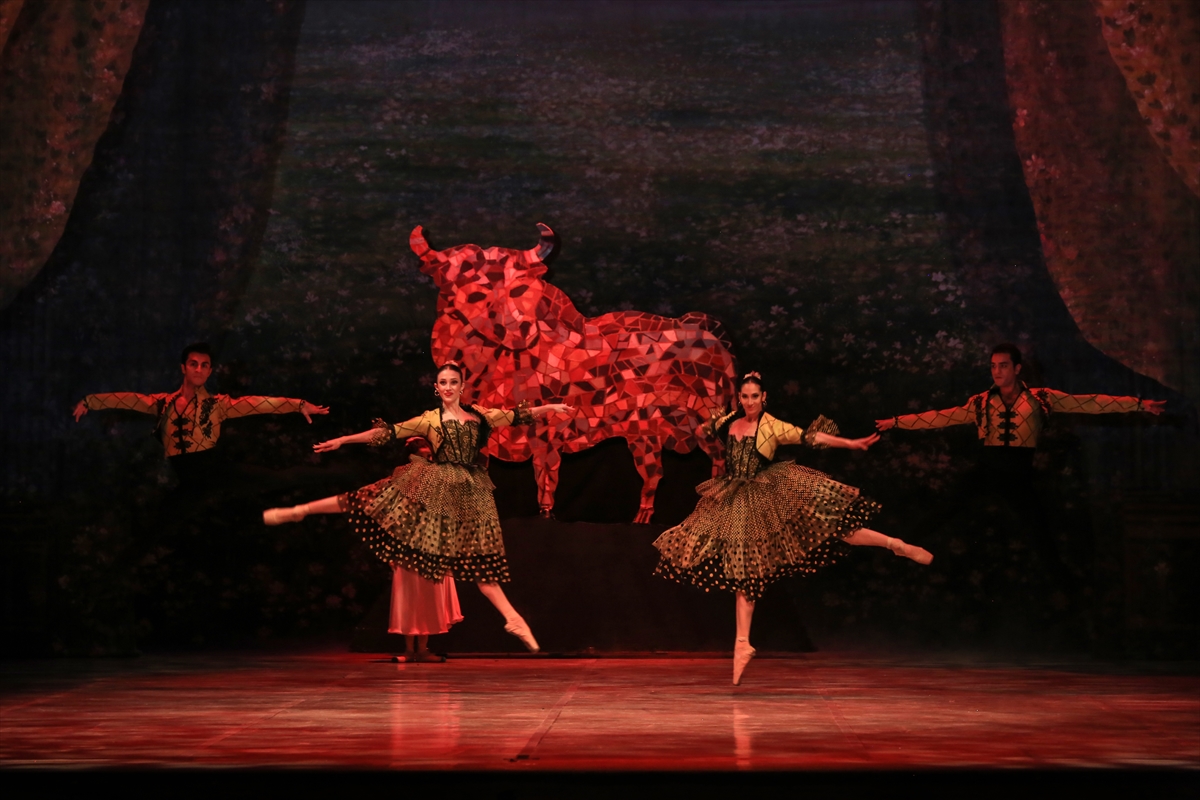 Ankara Devlet Opera ve Balesi'nden ilgi çeken prova: "Fındıkkıran"