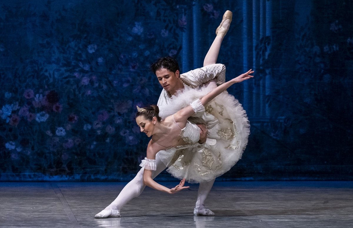 Ankara Devlet Opera ve Balesi'nden ilgi çeken prova: "Fındıkkıran"