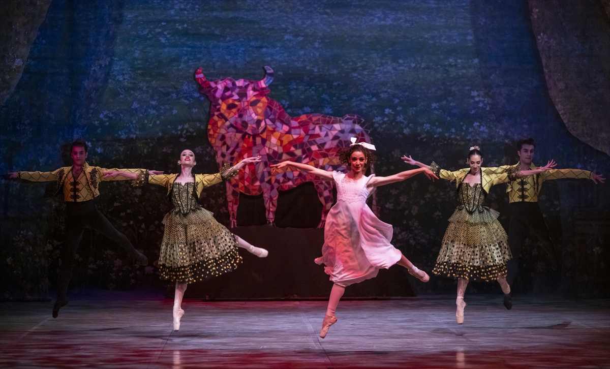 Ankara Devlet Opera ve Balesi'nden ilgi çeken prova: "Fındıkkıran"