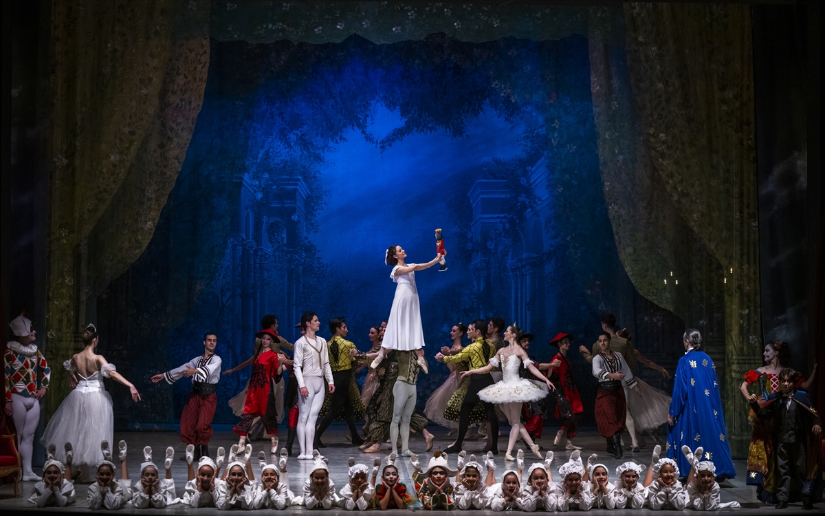 Ankara Devlet Opera ve Balesi'nden ilgi çeken prova: "Fındıkkıran"