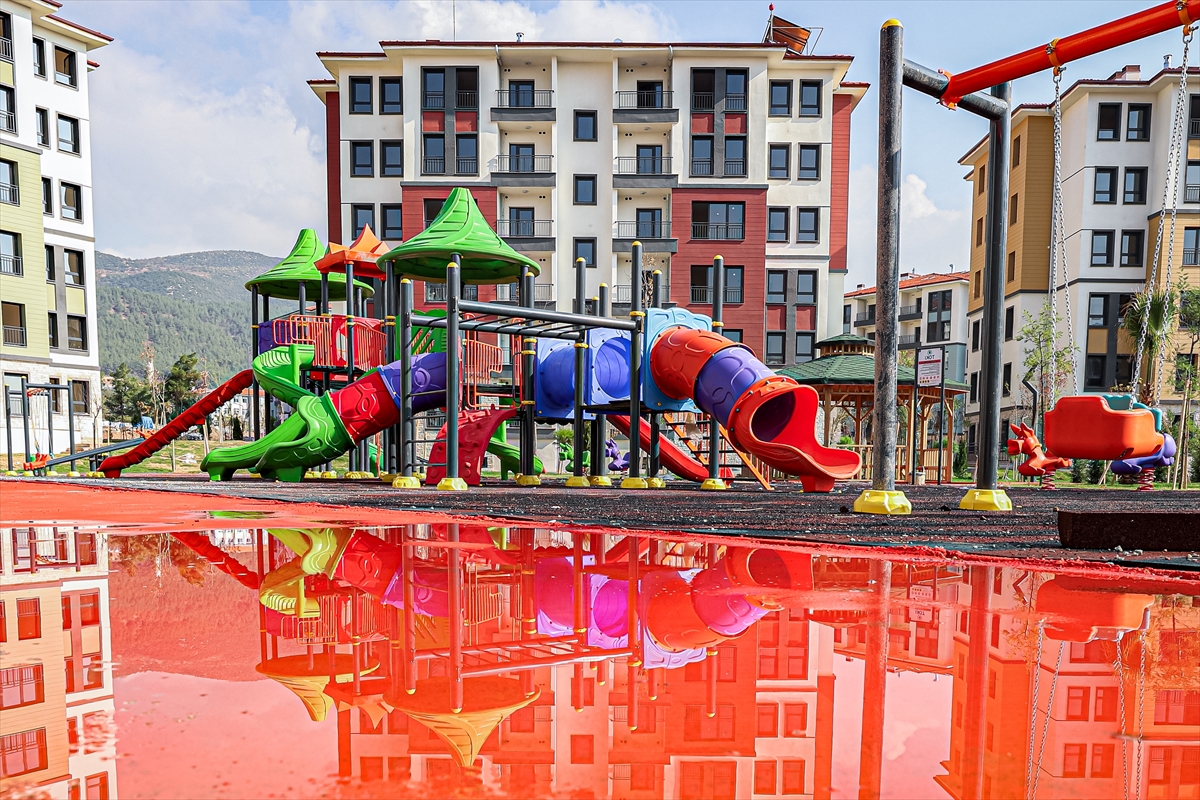 İslahiye'de enkazdan eser kalmadı: Depreme dayanıklı, dört dörtlük konutlar hazır!