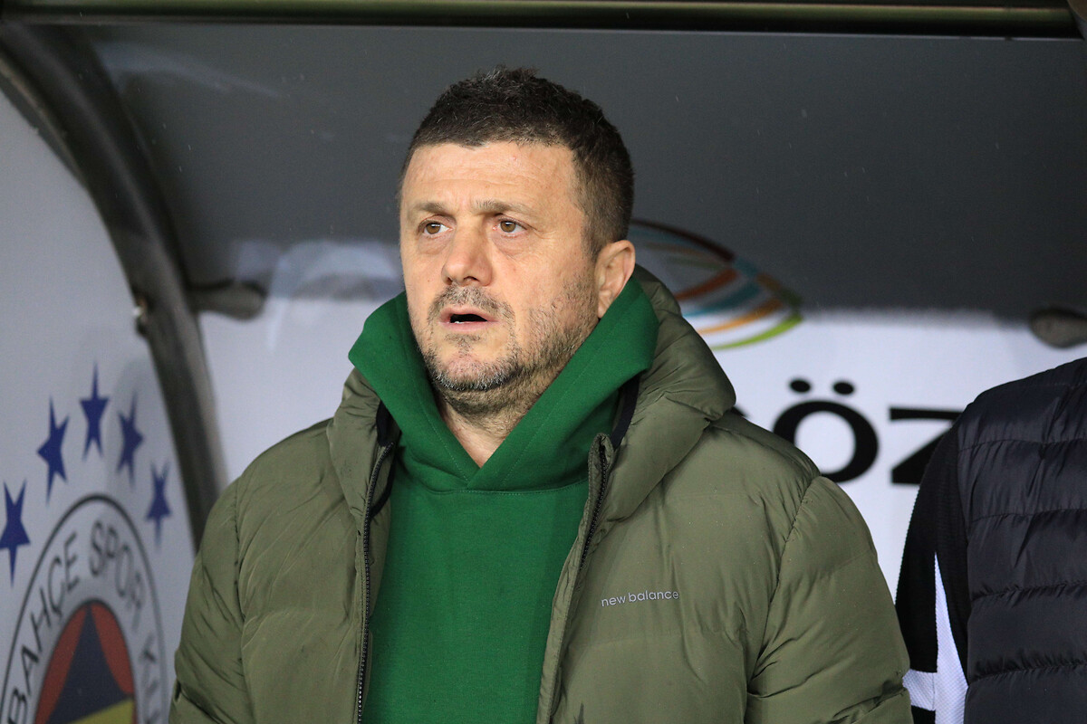 Süper Lig 2023-2024 sezonunda görevi bırakan teknik direktörler