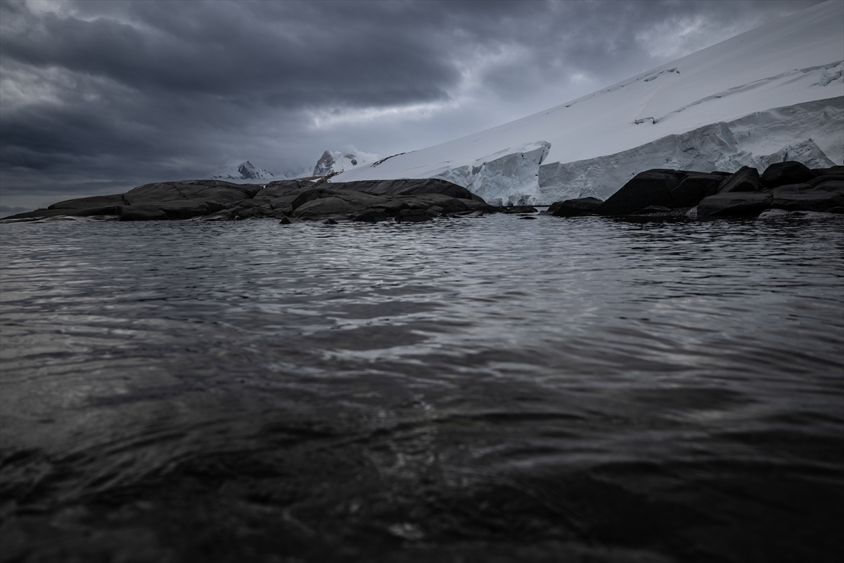 Türk bilim insanlarının yeni raporu: Antarktika'da Türkiye büyüklüğünde buz eridi