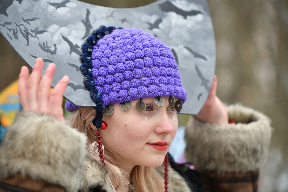 Rusya'da baharın müjdecisi Maslenitsa Festivali