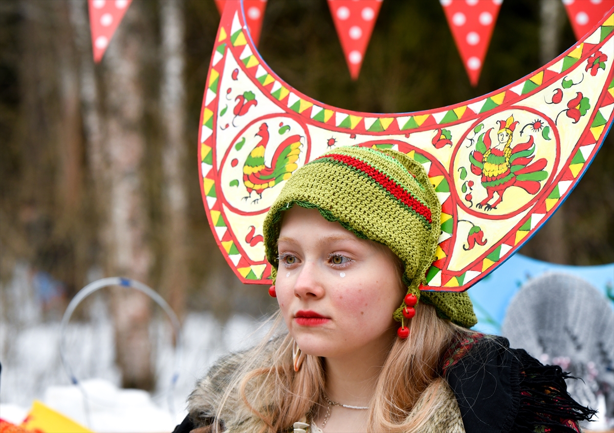 Rusya'da baharın müjdecisi Maslenitsa Festivali