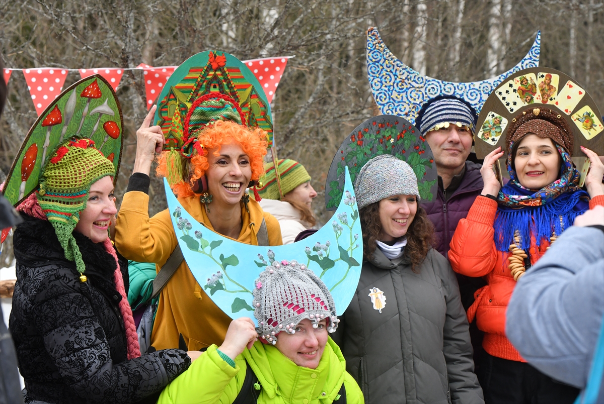 Rusya'da baharın müjdecisi Maslenitsa Festivali