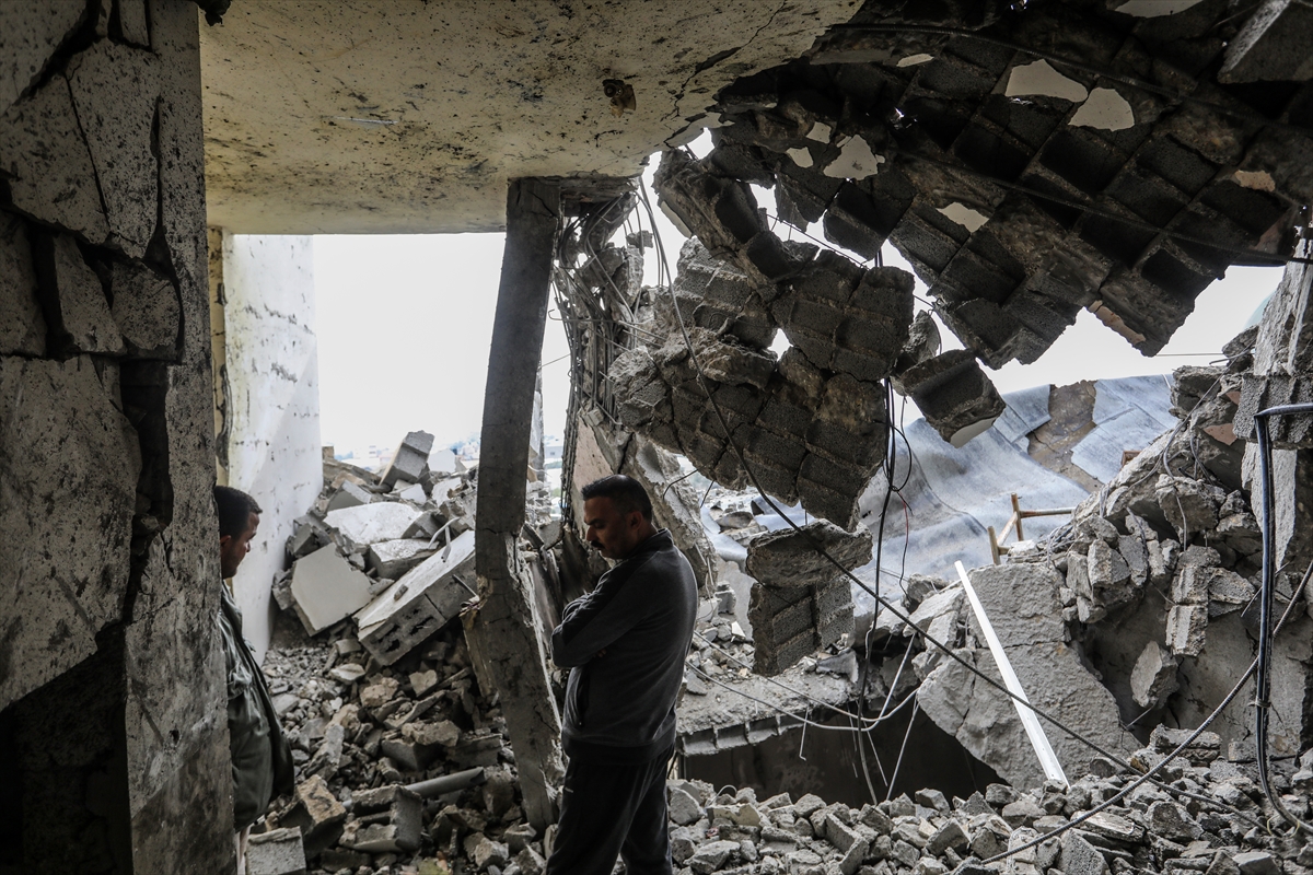 İsrail tüm tepkilere rağmen Gazzelilerin sığındığı Refah'ı vurdu