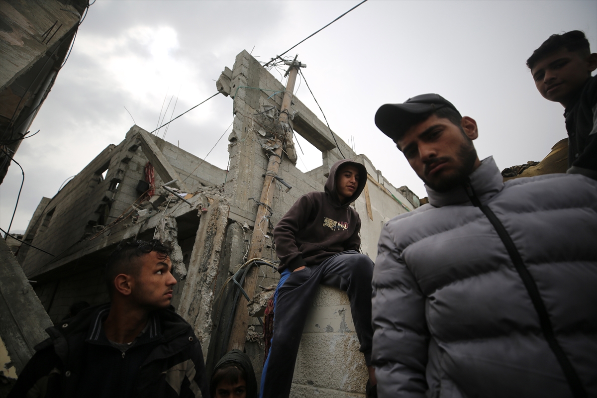 İsrail tüm tepkilere rağmen Gazzelilerin sığındığı Refah'ı vurdu