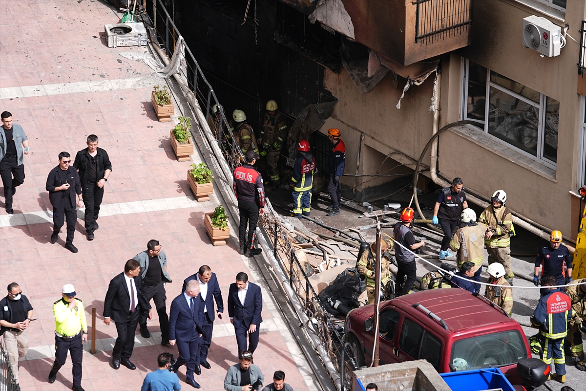 İstanbul'da yangın faciasından kareler