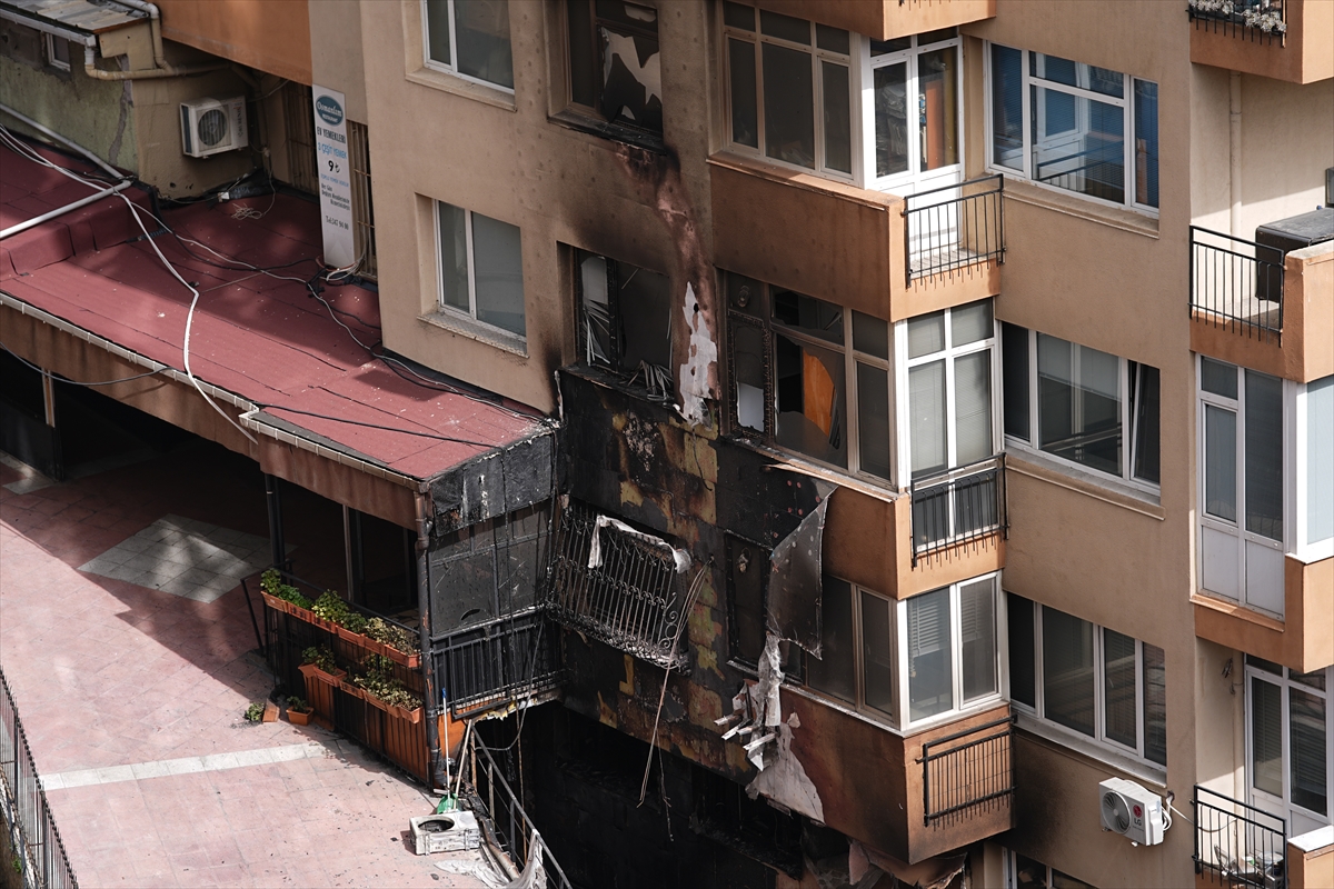 İstanbul'da yangın faciasından kareler
