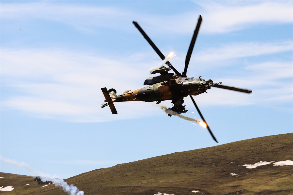 Mehmetçik'in zorlu kış tatbikatı