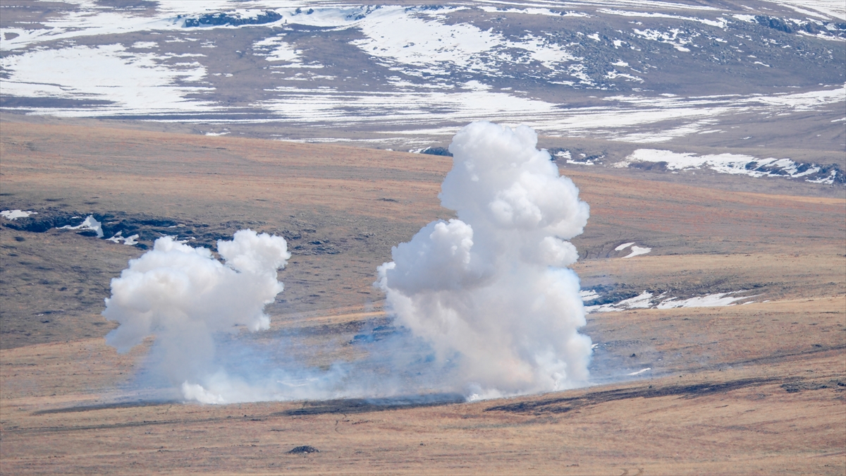 Mehmetçik'in zorlu kış tatbikatı