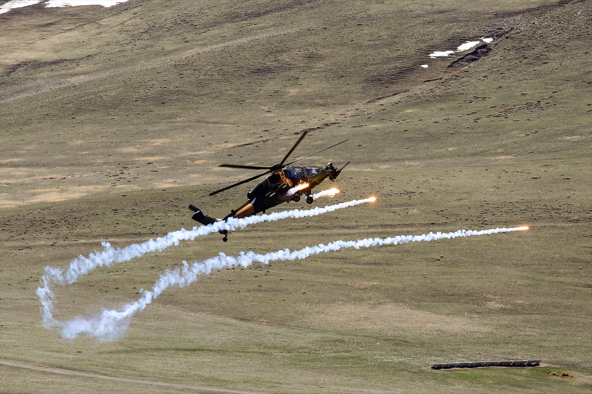 Mehmetçik'in zorlu kış tatbikatı
