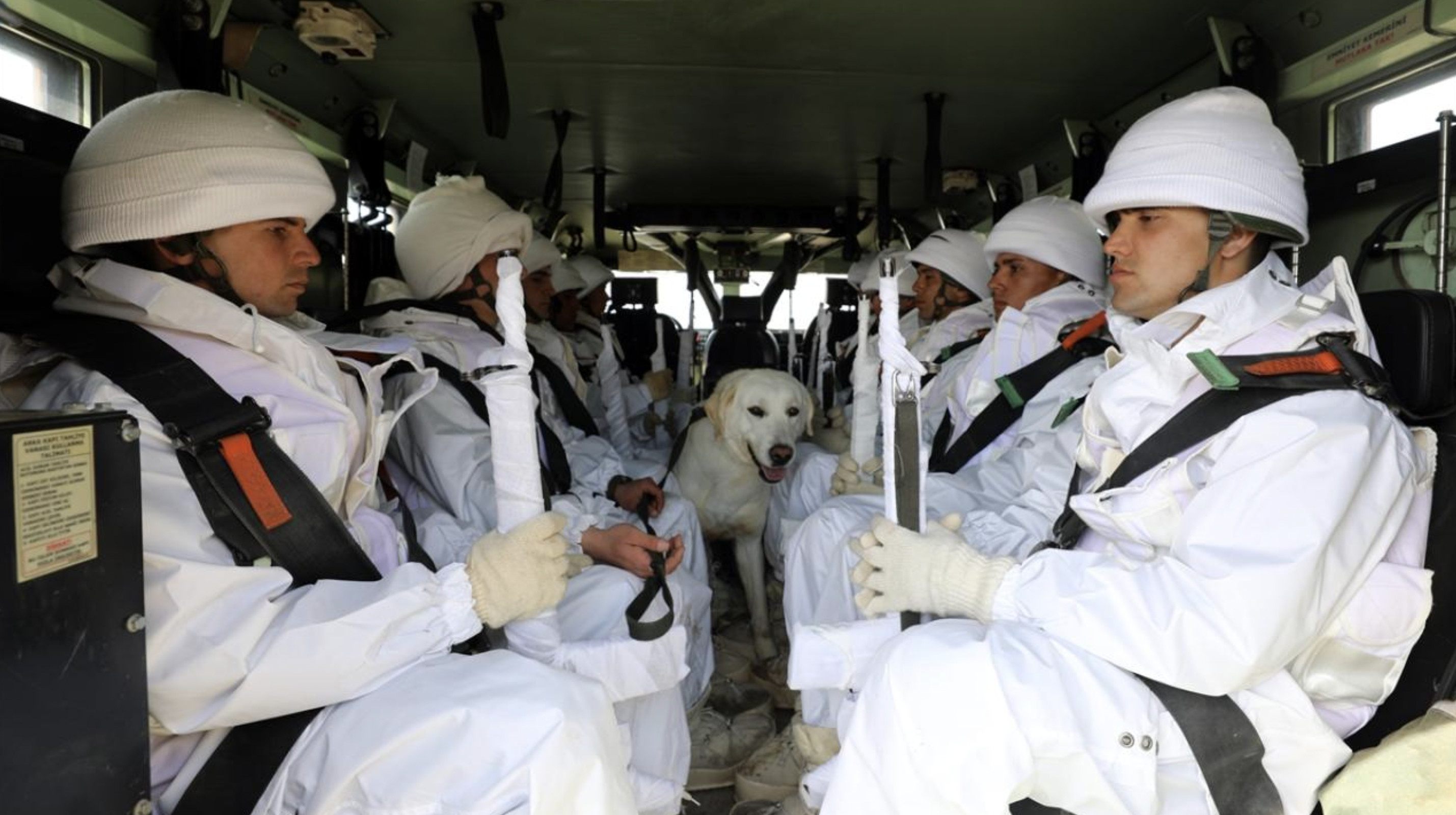 Mehmetçik, bayramı görev başında karşıladı