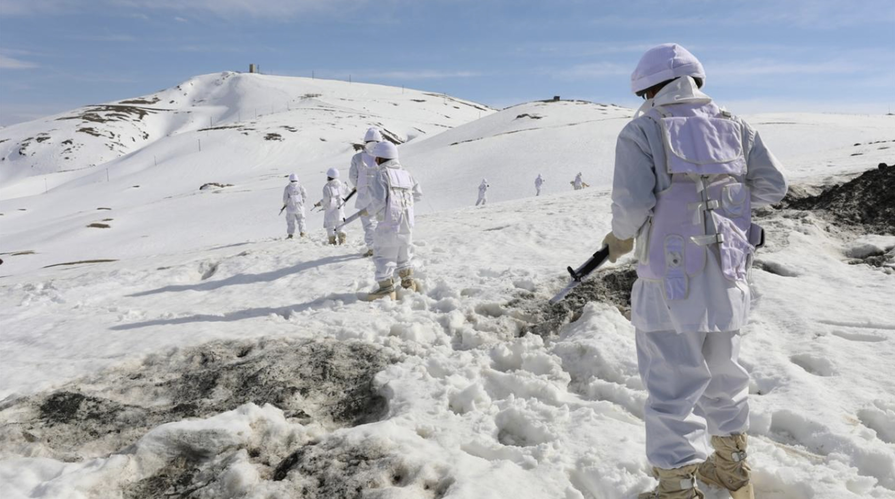 Mehmetçik, bayramı görev başında karşıladı