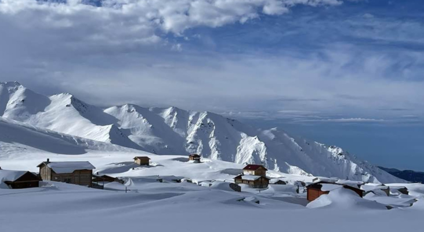 Rize'de heliski heyecanı: Kaçkar Dağları'nda sezon sona erdi