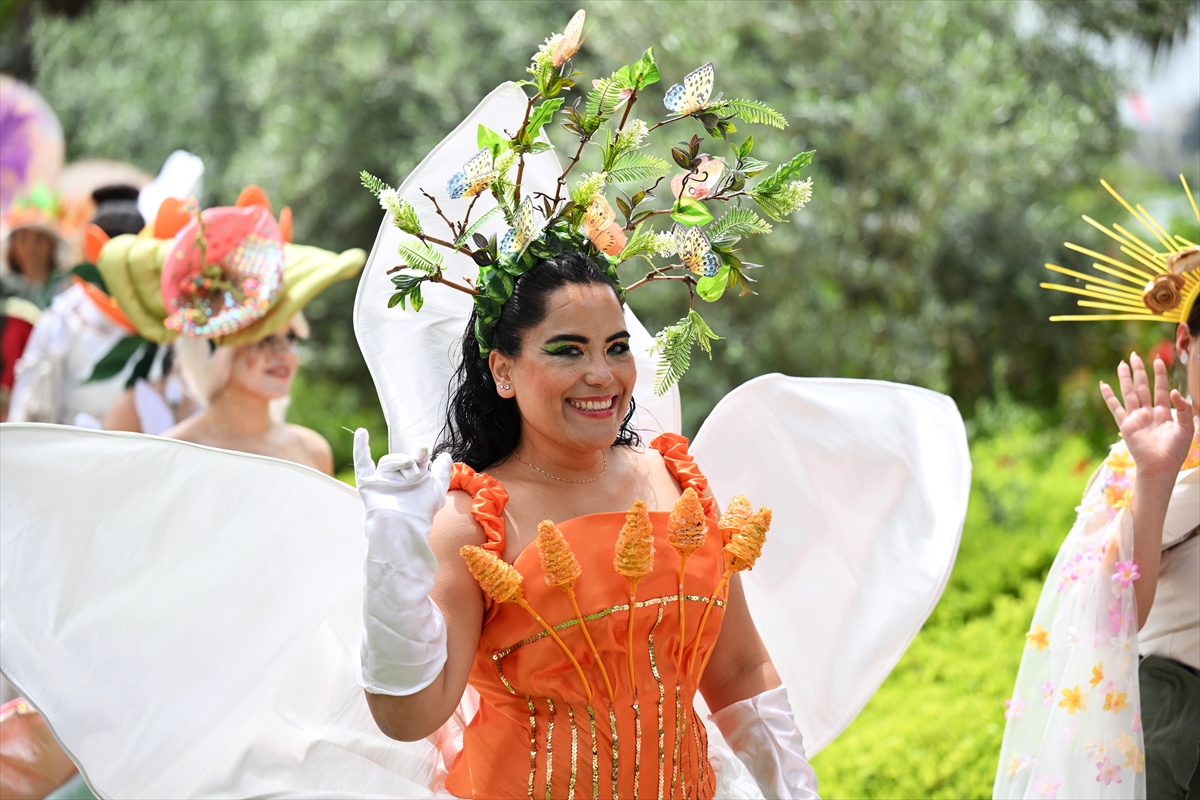 Adana'da Portakal Çiçeği Karnavalı'ndan renkli görüntüler