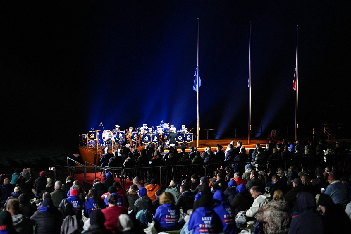 Çanakkale'de, Anzak Koyu'nda 'Şafak Ayini' yapıldı